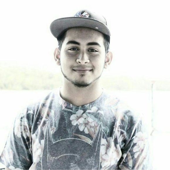 Poshmark profile picture for @rafid